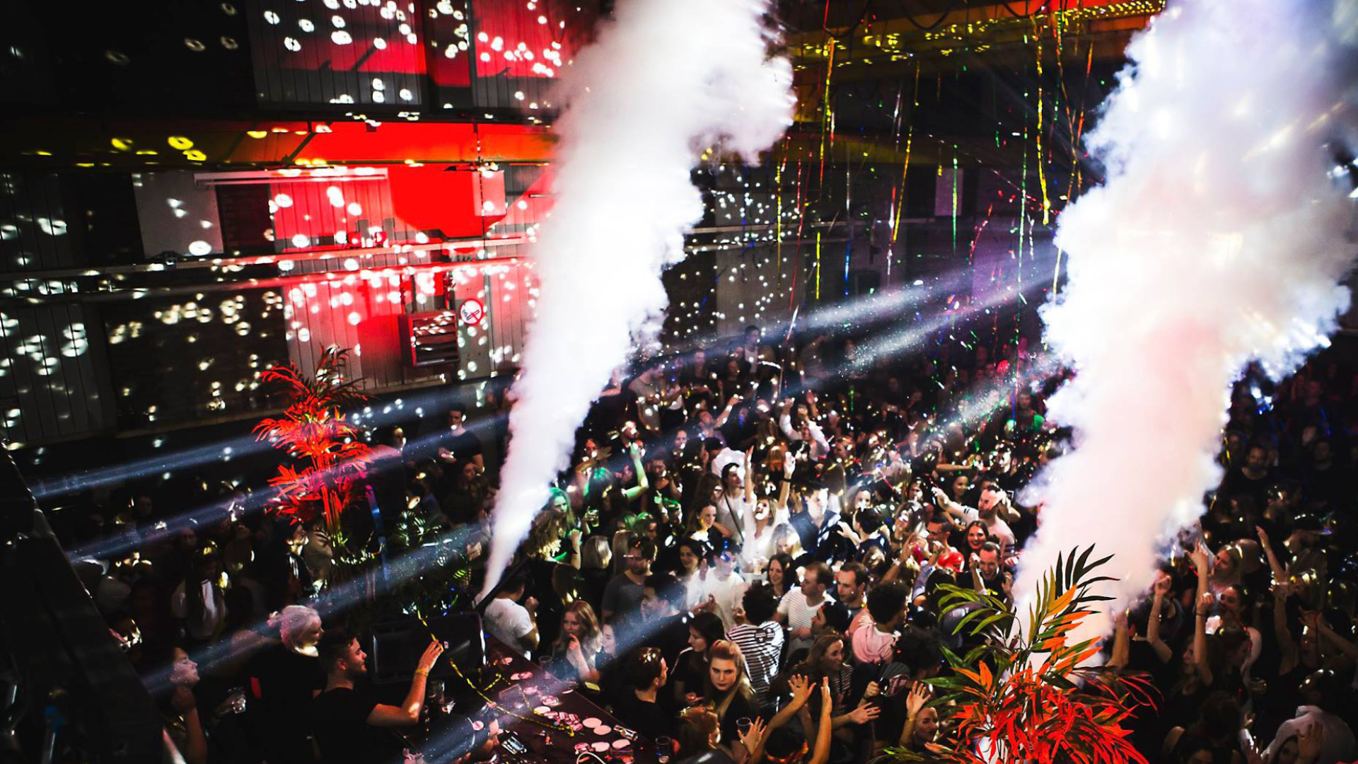 013 Straatjes Tilburg - Uitgaan - Club Smederij Café